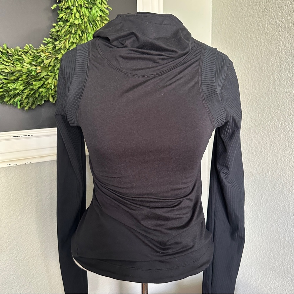 Free People Movement Hatha Long Sleeve Layer Black - Size Small